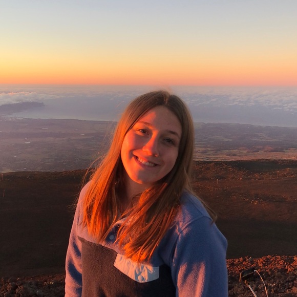 Meet your Posher, Chloe - Picture 2 of 2